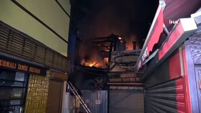 itfaiye eri -  Bursa'da gece saatlerinde 2 katlı binada korkutan yangın: 1 itfaiye eri yaralandı Videosu