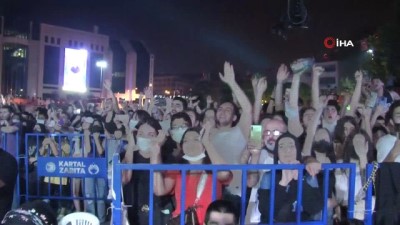 sel -  Kartal’da Zafer Haftası kutlamaları ‘Ceza’ konseri ile başladı Videosu