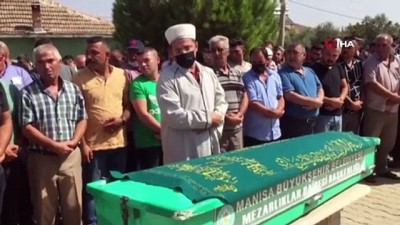 uzum bagi -  Manisa’daki trafik kazasında ölen 4 kişi toprağa verildi Videosu