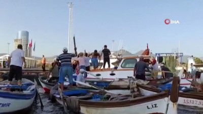 balikci teknesi -  Sahil Güvenlik botu ile çarpışan tekne battı...Panik anları cep telefonu kamerasında Videosu