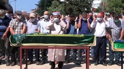 cenaze -  14 yaşındaki çocuğun katlettiği aileye cenaze töreni düzenleniyor Videosu