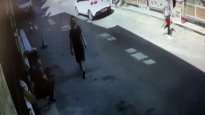 polis ekipleri -  Dükkanının önünde otururken kurşunlara böyle hedef oldu Videosu