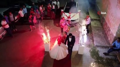 ayetler -  Pozitif gelinin düğünü mahallelinin kabusu oldu Videosu