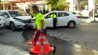 ticari taksi -  Çorum’da zincirleme trafik kazası: 5 yaralı Videosu