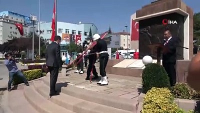 saygi durusu -  Çankırı'da Zafer Bayramı coşkuyla kutlandı Videosu