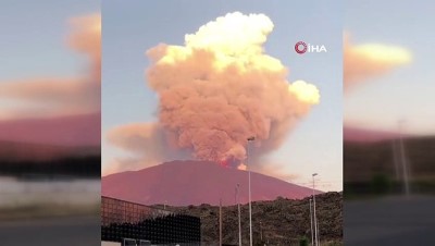 gokyuzu -  - İtalya’daki Etna Yanardağı kül ve lav püskürttü Videosu