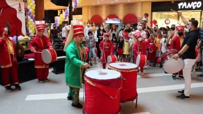 alisveris merkezi -  Kahramanmaraş’ta down sendromlu çocukların 30 Ağustos coşkusu Videosu