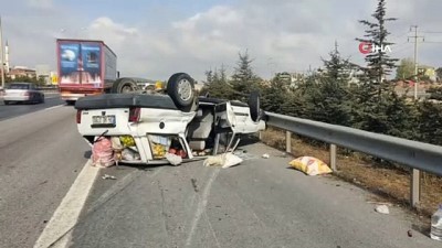 direksiyon -  Sürücüsünün direksiyon hakimiyetini kaybettiği araç takla attı: 6 yaralı Videosu