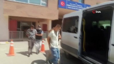 polis ekipleri -  Van’da 24 düzensiz göçmen yakalandı Videosu