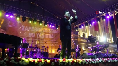 uttu -  Büyükçekmece’de 30 Ağustos Zafer Bayramına özel konser Videosu