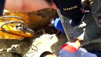 mahsur kaldi -  Göçük altında kalan işçiyi itfaiye ekipleri kurtardı Videosu