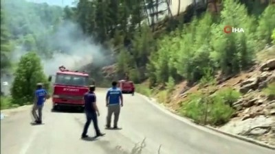helikopter -  Isparta’da alev alan tırdan ormana sıçrayan kıvılcımlar yangına neden oldu Videosu