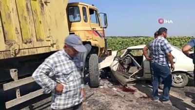 hafriyat kamyonu -  Kamyonla çarpışan otomobil hurdaya döndü: 2  yaralı Videosu