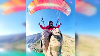 parasutcu -  Yamaç paraşütçülerinin gözde mekanı Hazarbaba Dağı Videosu