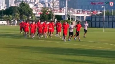 futbol - Mehmet Altıparmak: “Hepimizin hayali var o da Süper Lig” Videosu
