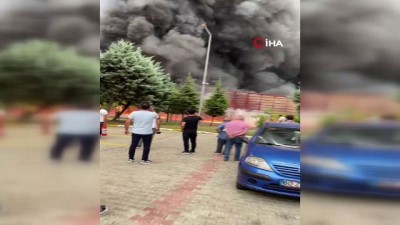 yukselen -  Esenyurt'ta lojistik deposunda korkutan yangın Videosu