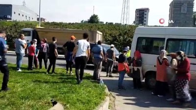 acil servis -  Fındık işçilerini taşıyan minibüs kaza yaptı: 2 yaralı Videosu