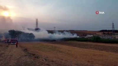  Silivri’de çöplük alanda yangın
