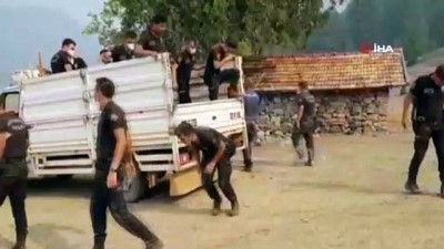 kamyon kasasi -  Yangının isimsiz kahramanları çevik kuvvet Videosu