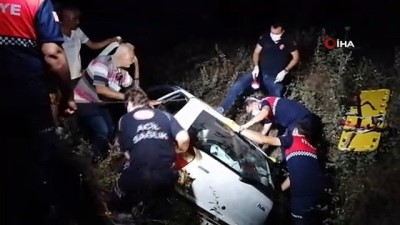  Çanakkale'de şarampole uçan otomobilde 4 kişi yaralandı