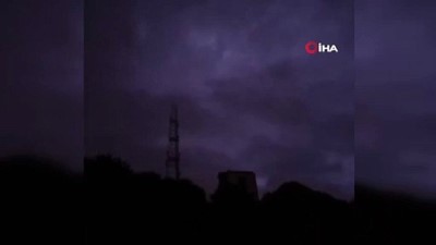 yagis uyarisi -  Gecenin karanlığını şimşekler aydınlattı Videosu