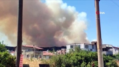 makilik alan -  İzmir’in Urla ilçesine bağlı Balıklıova’daki makilik alanda orman yangını çıktı. Yangına, havadan ve karadan müdahale başladı Videosu