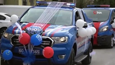 jandarma -  - Jandarma aracı şehit çocuğunun sünnet arabası oldu Videosu