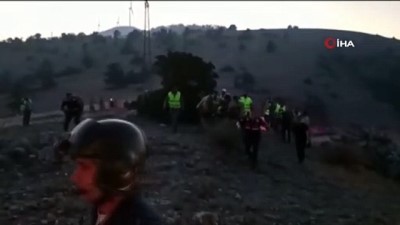 orman iscisi -  Üzerine yanan ağaç devrilen orman işçisi askeri helikopterle hastaneye sevk edildi Videosu