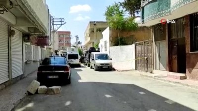 terorist -  Durdurulan araçta bomba patlatmaya çalışan terörist etkisiz hale getirildi Videosu