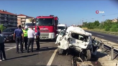 avcilik -  Tekirdağ’da minibüs otomobile arkadan çarptı: 2 ölü, 1’i ağır 4 yaralı Videosu